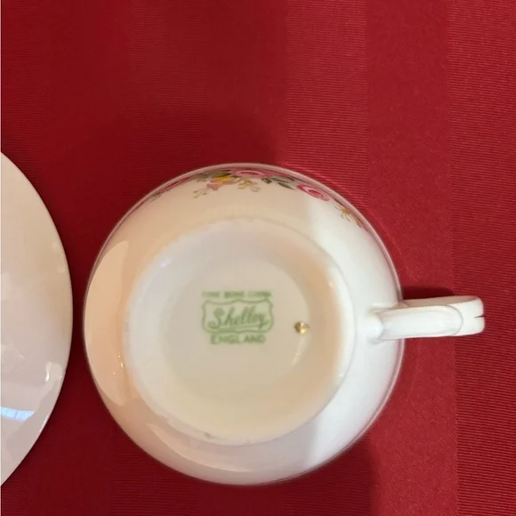 TWO (2) Shelley Fine Bone China-2 cup and saucer set - Picture 6 of 9